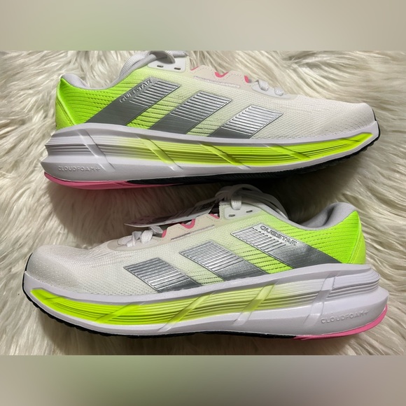 NIB adidas Women's Questar 3 Running Sneaker - Size9.5 - Picture 5 of 12